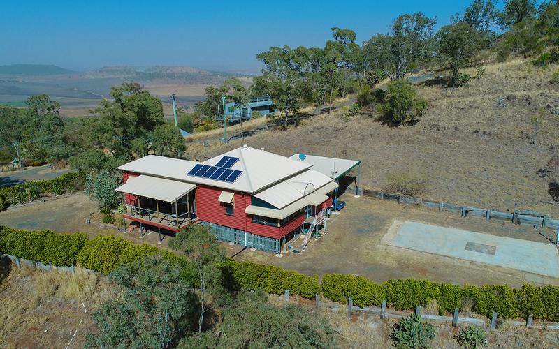 25 Rowland Court, GOWRIE MOUNTAIN QLD 4350 AcreageSemirural Sold