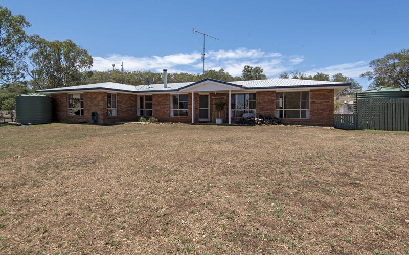 2 King Street, KINGSTHORPE QLD 4400 Property Information