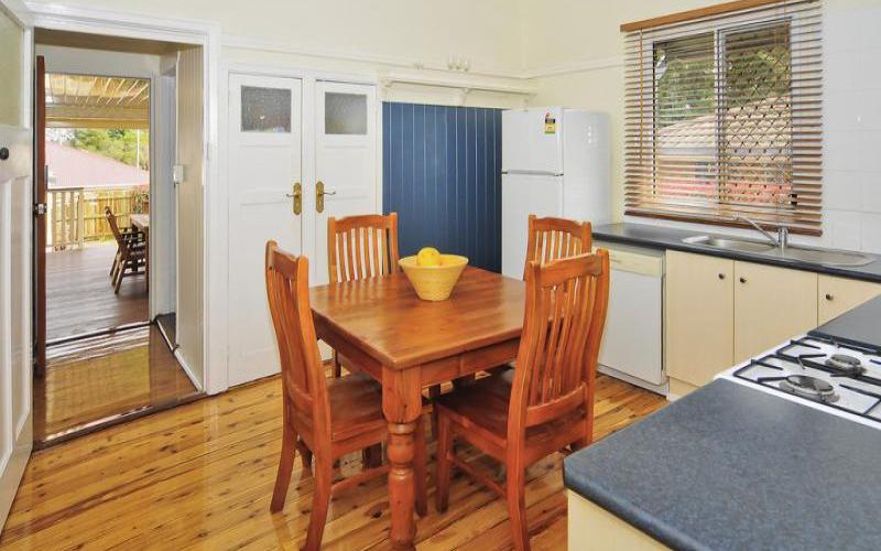 17 Mooney St, TOOWOOMBA CITY QLD 4350 Property Information