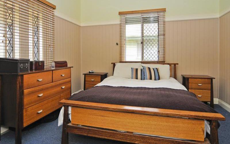 17 Mooney St, TOOWOOMBA CITY QLD 4350 Property Information