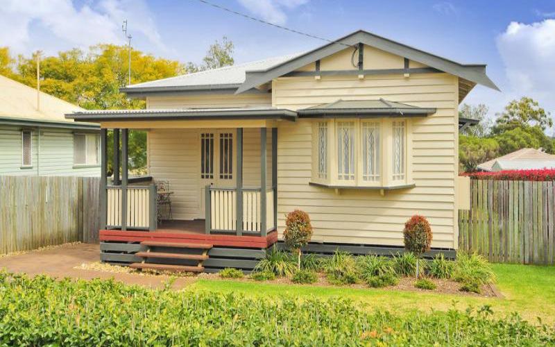 17 Mooney St, TOOWOOMBA CITY QLD 4350 Property Information