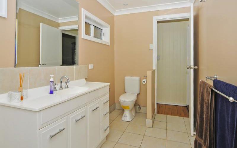 17 Mooney St, TOOWOOMBA CITY QLD 4350 Property Information