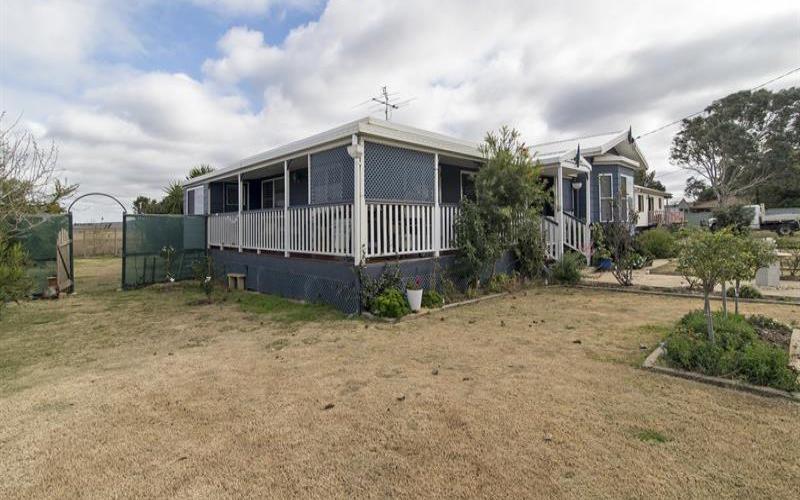 30 Gilbride St, NOBBY QLD 4360 Property Information