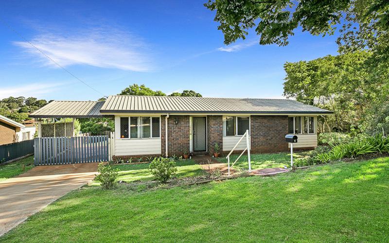 6 Miranda Drive, WILSONTON HEIGHTS QLD 4350 Property Information