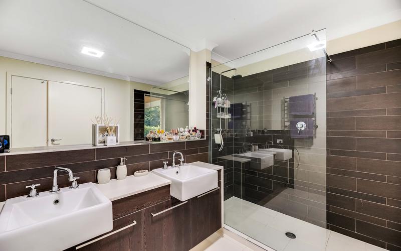 5 Waldron Road, HATTON VALE QLD 4341 Property Information