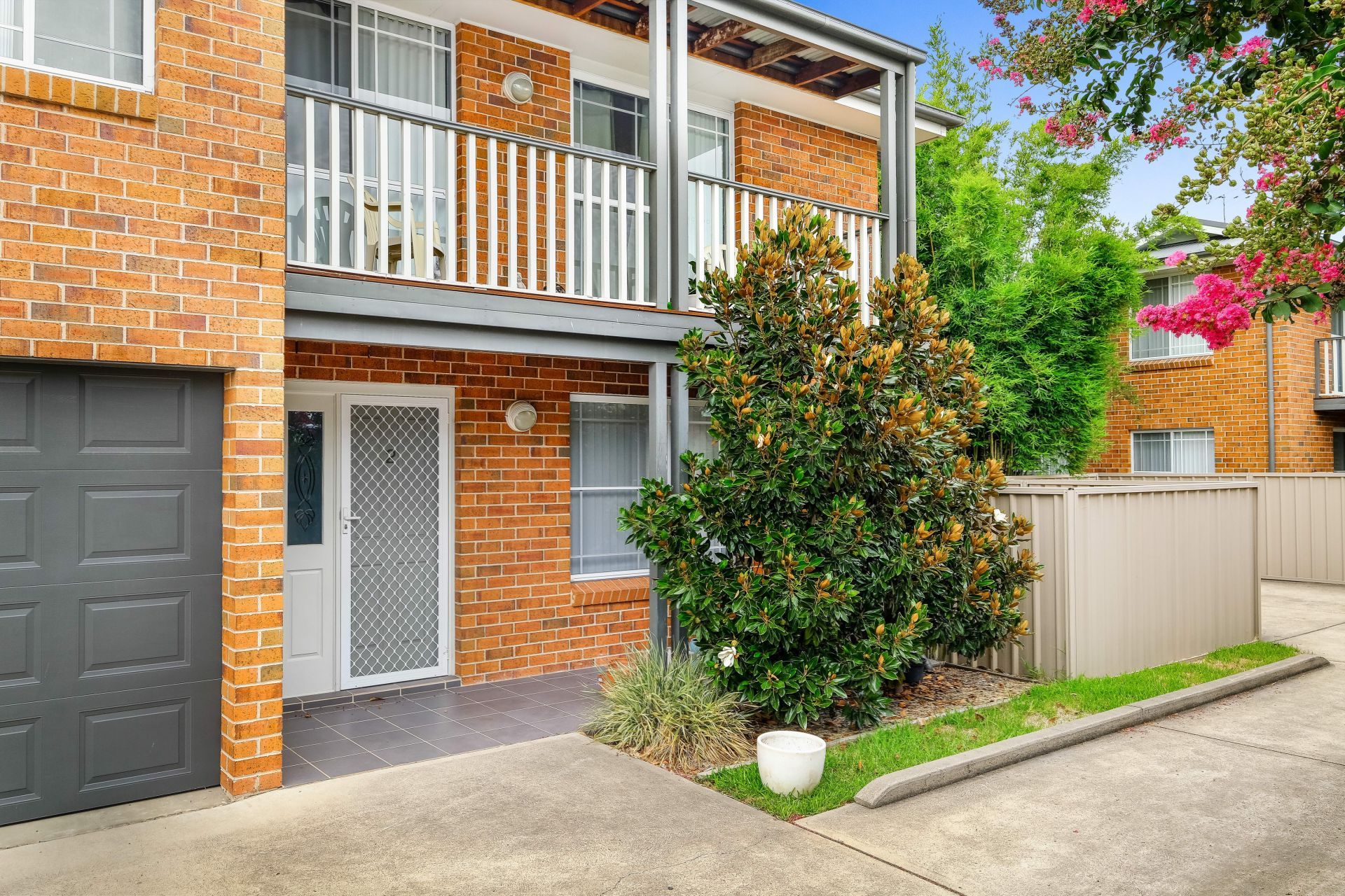2/25 Bathurst Street, Singleton NSW 2330 DuplexSemidetached Sold