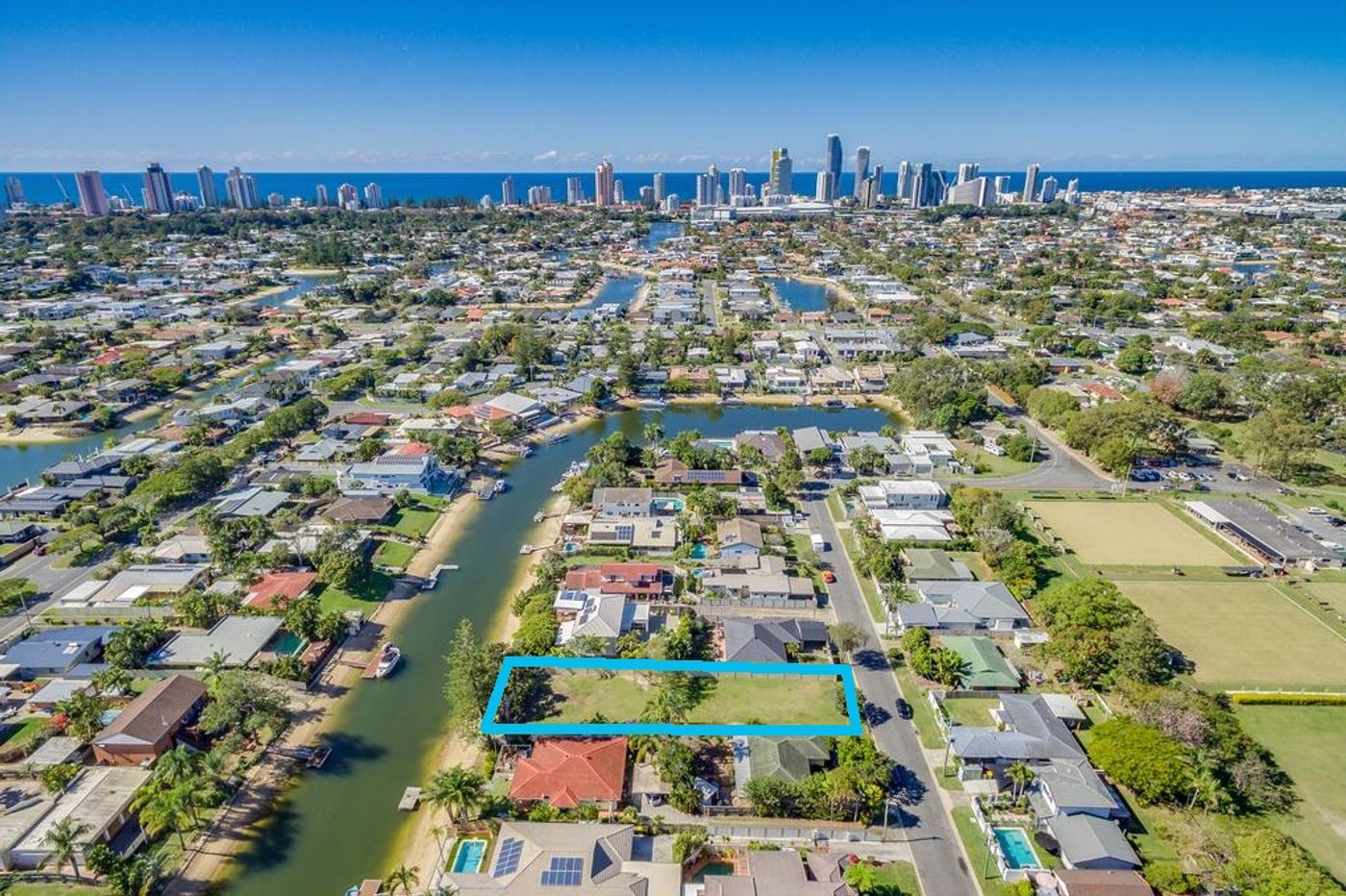 BROADBEACH WATERS QLD 4218 Withdrawn Harcourts Coastal
