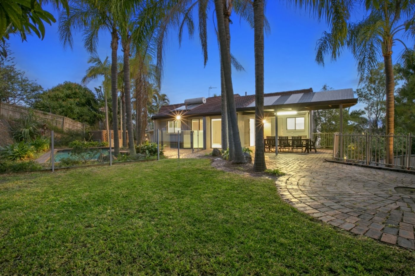 9 Willamulka Ave, ASHMORE QLD 4214 House Leased