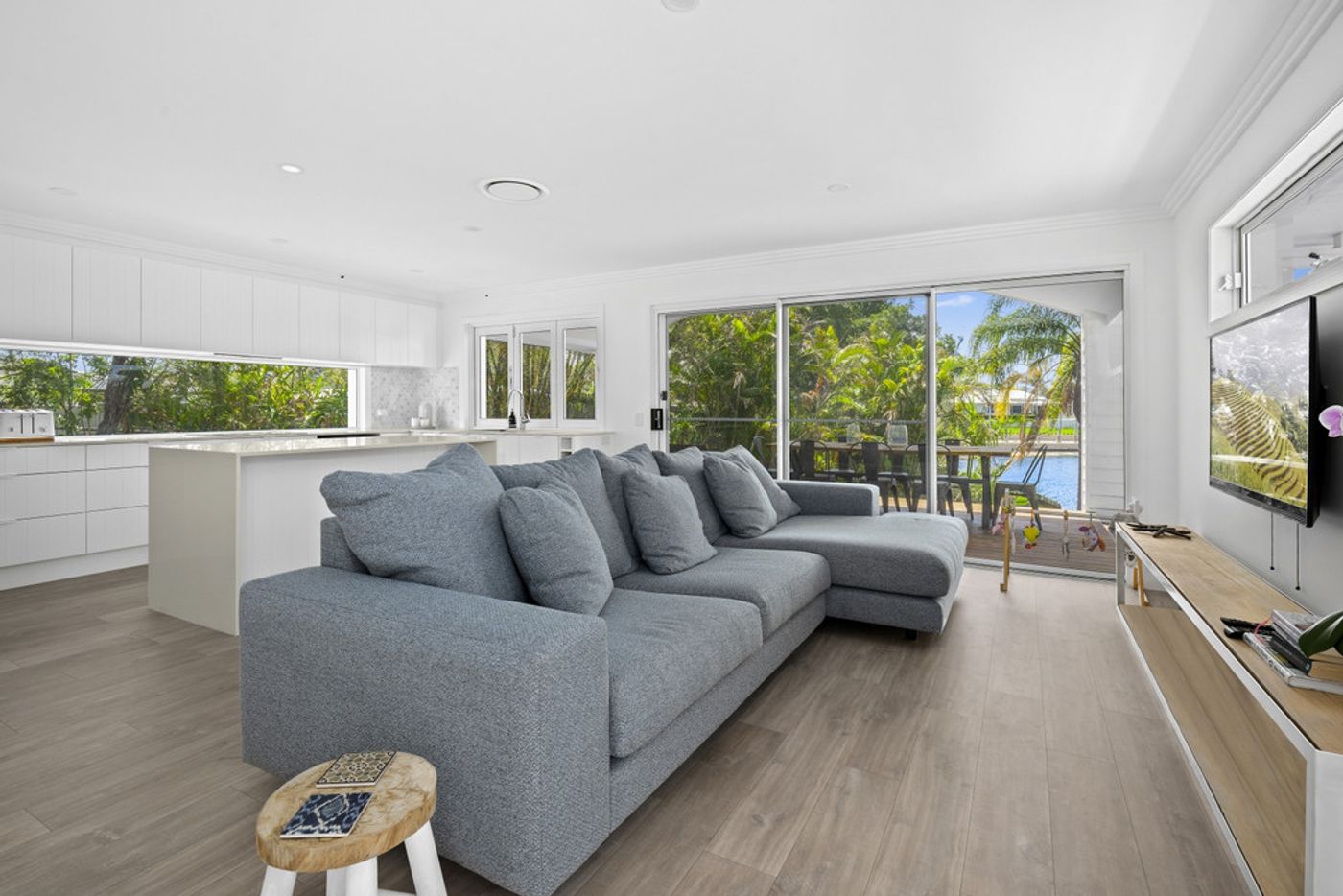 2 Hayman Court, MERMAID WATERS QLD 4218 House Leased