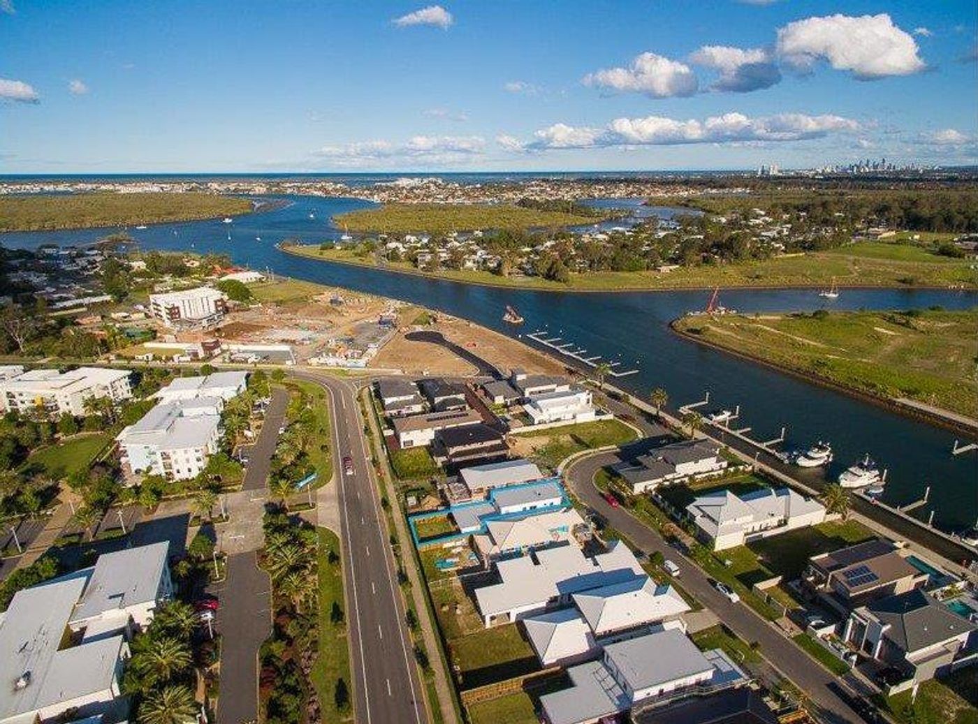 25 Harbour Rise, HOPE ISLAND QLD 4212 House Leased