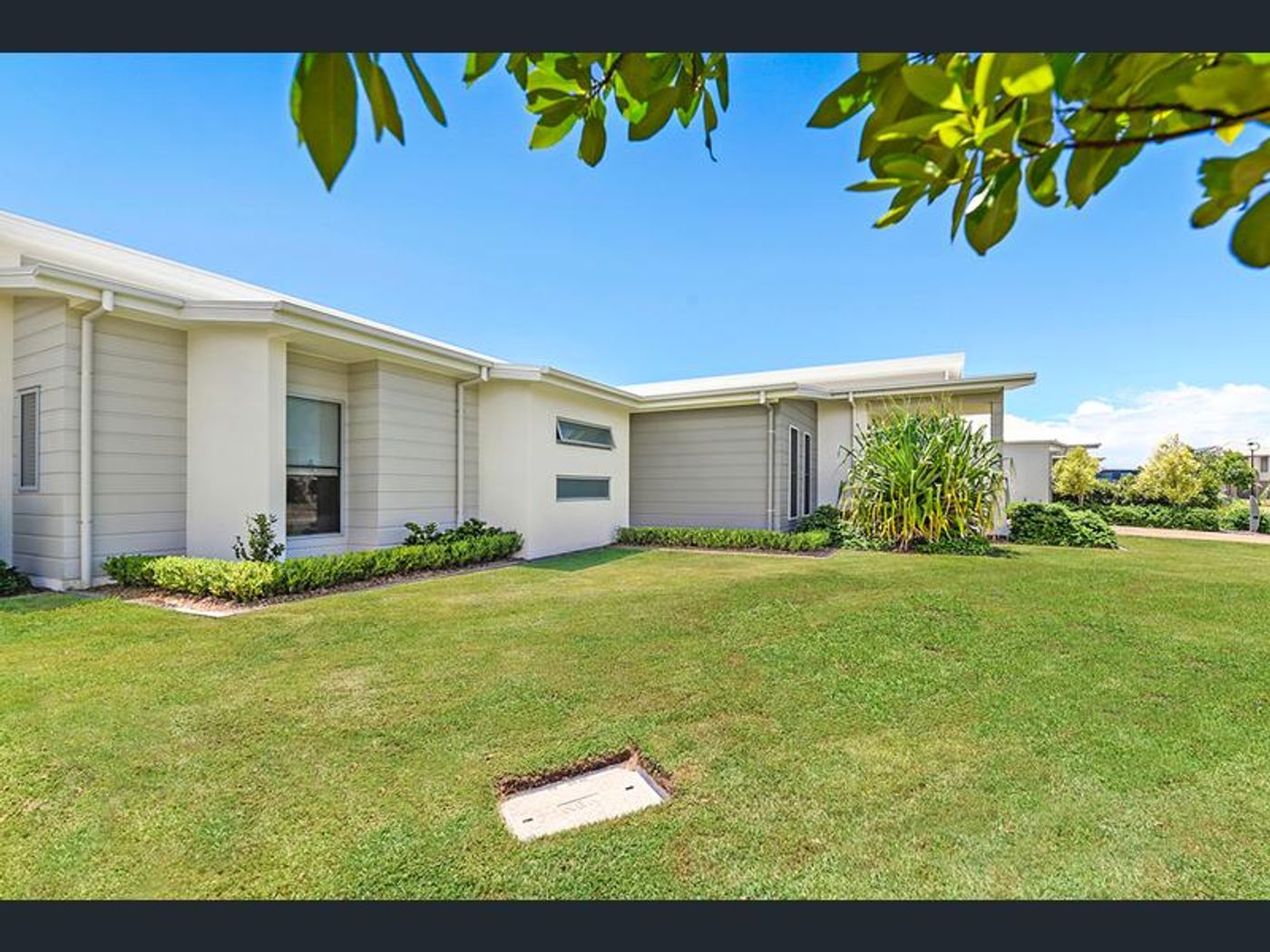 19 North Quay Circuit, HOPE ISLAND QLD 4212 House Leased