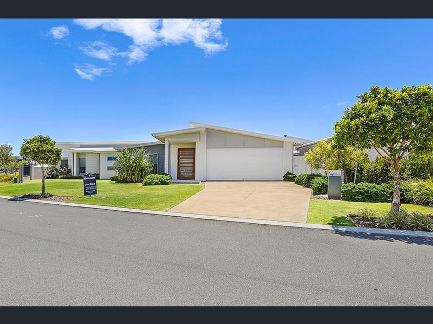 19 North Quay Circuit, HOPE ISLAND QLD 4212 House Leased