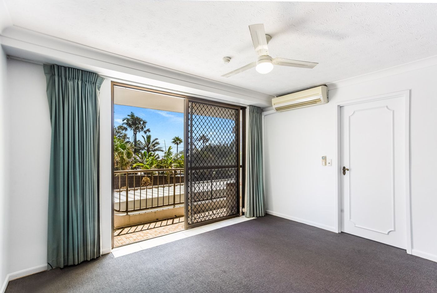 4/46 'Ocean Royale' Britannia Avenue, BROADBEACH QLD 4218 Apartment