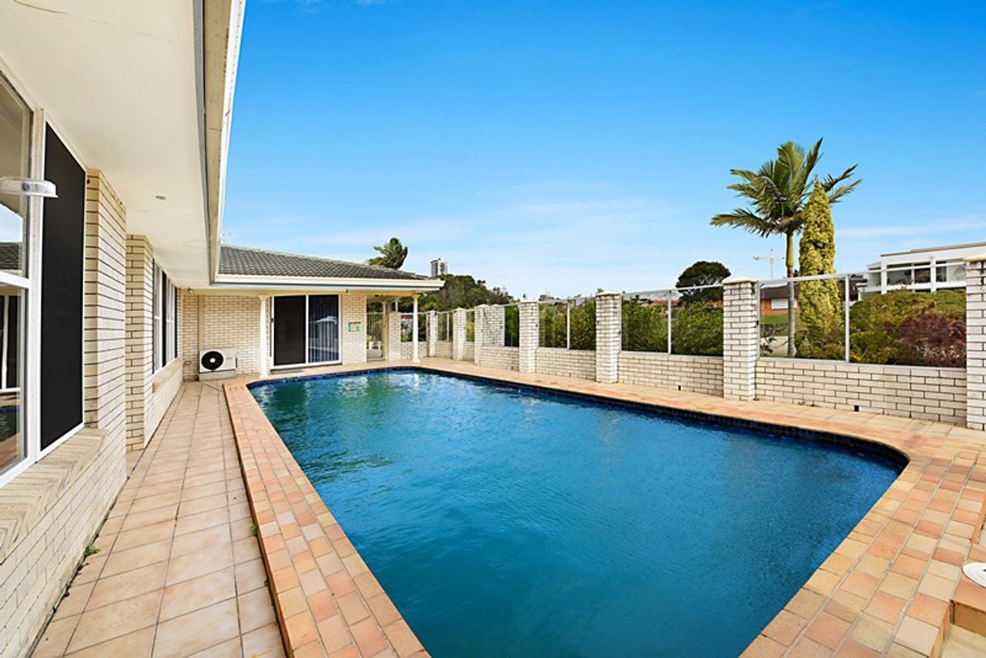 46 Merrimac Boulevard, BROADBEACH WATERS QLD 4218 House Leased