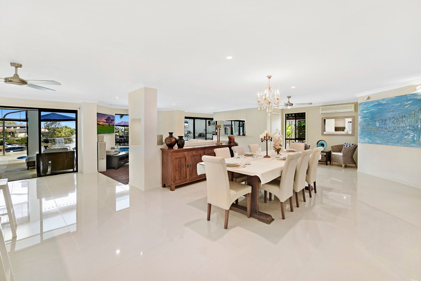 CARRARA QLD 4211 House Harcourts Coastal