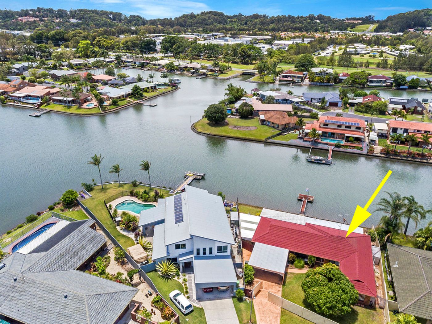 11 Tiller Court, CURRUMBIN WATERS QLD 4223 House Sold