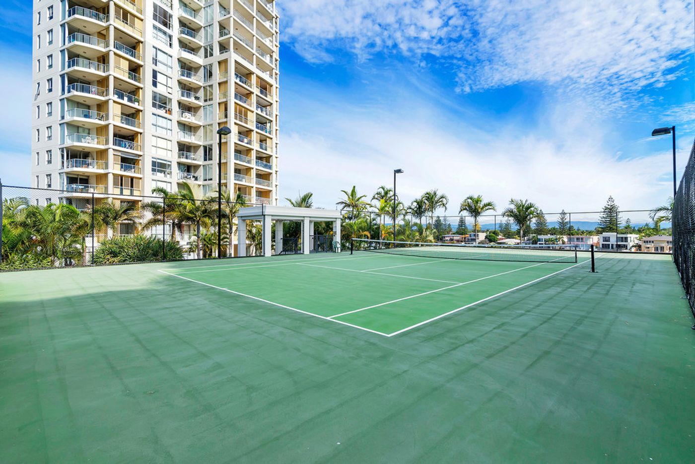 22/2894 'The Pinnacle' Gold Coast Highway, SURFERS PARADISE QLD 4217