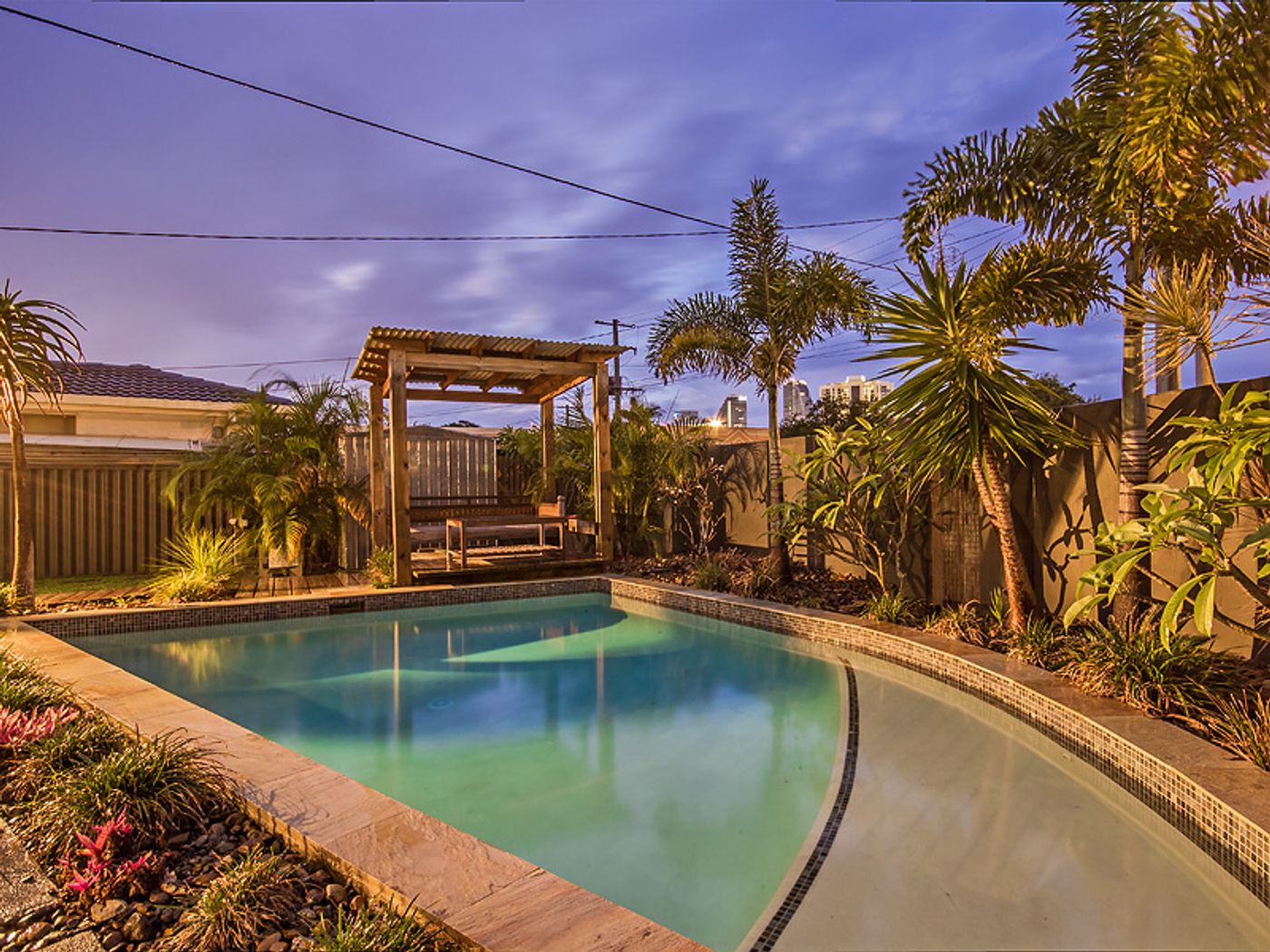 37 Surfers Avenue, MERMAID WATERS QLD 4218 House Sold