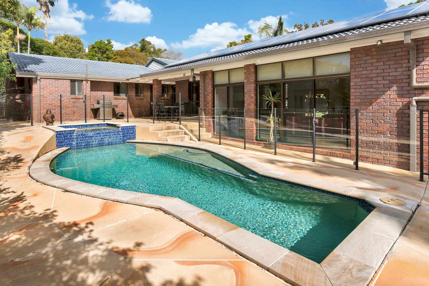 25 Ainsley Avenue, ASHMORE QLD 4214 House Sold