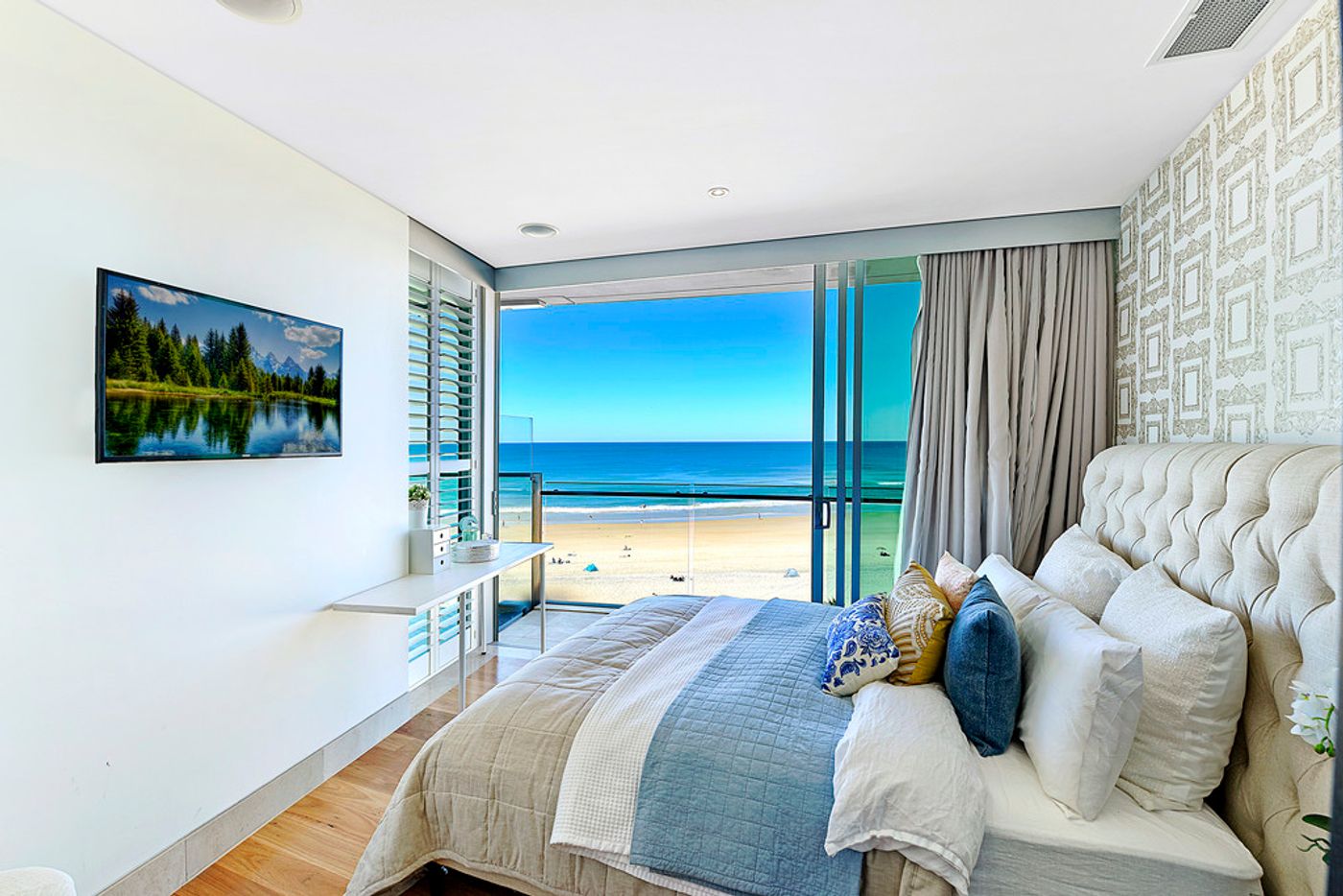 Apt 4 'Jade' 35 Northcliffe Terrace, SURFERS PARADISE QLD 4217
