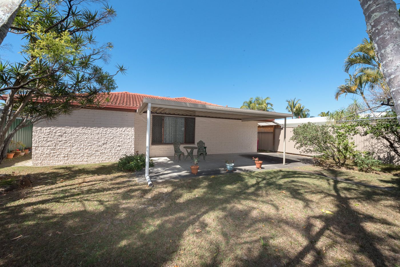 53 Surfers Avenue, MERMAID WATERS QLD 4218 House Sold