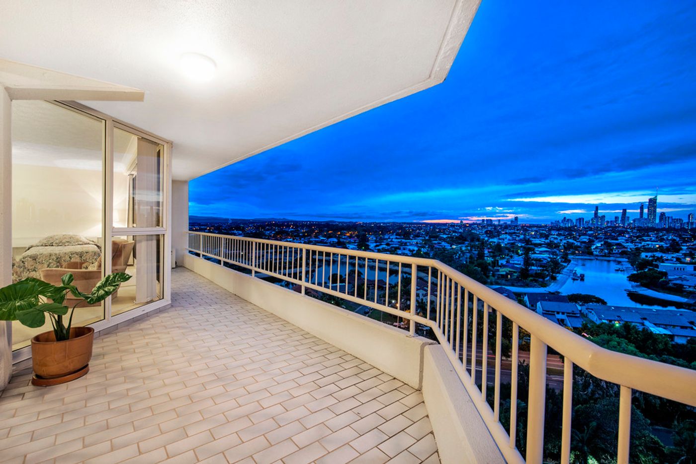 50/56 Hooker Boulevard, MERMAID WATERS QLD 4218 Apartment Sold