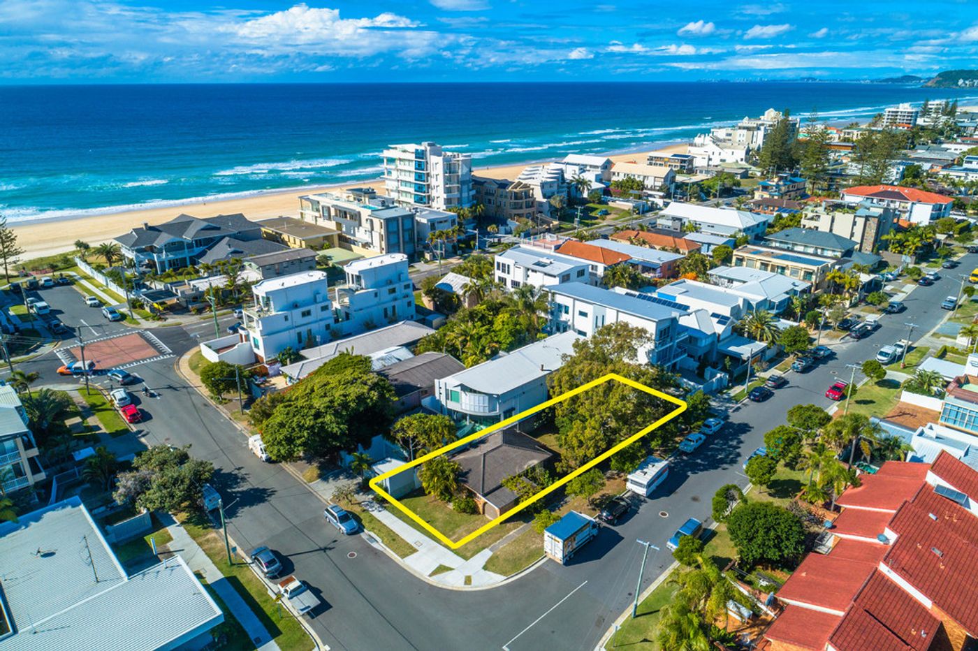 20 Heron Avenue, MERMAID BEACH QLD 4218 House Sold
