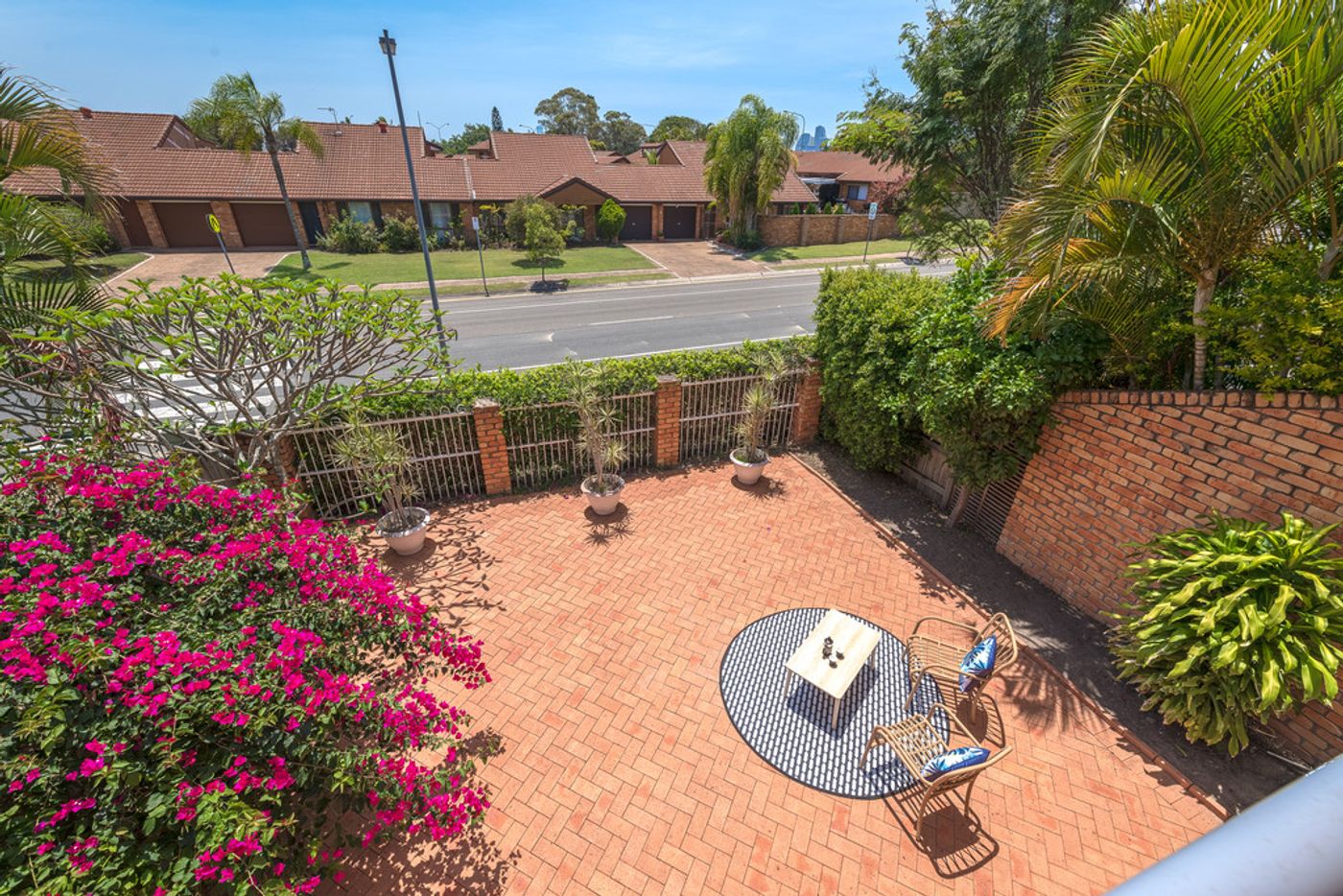 1/173 Barrier Reef Drive, MERMAID WATERS QLD 4218 Townhouse Sold