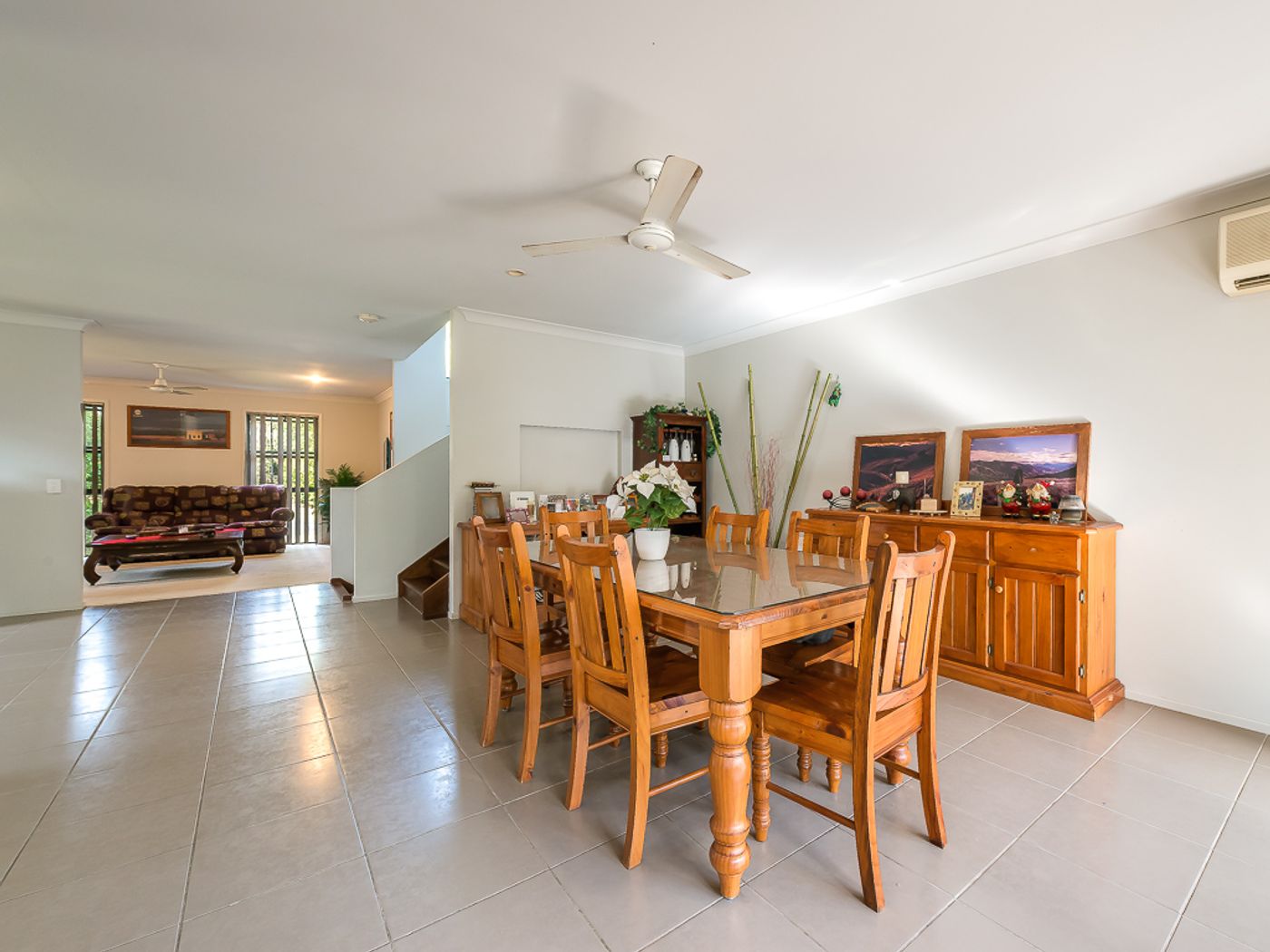 8 Cobb and Co Drive, OXENFORD QLD 4210 House Sold