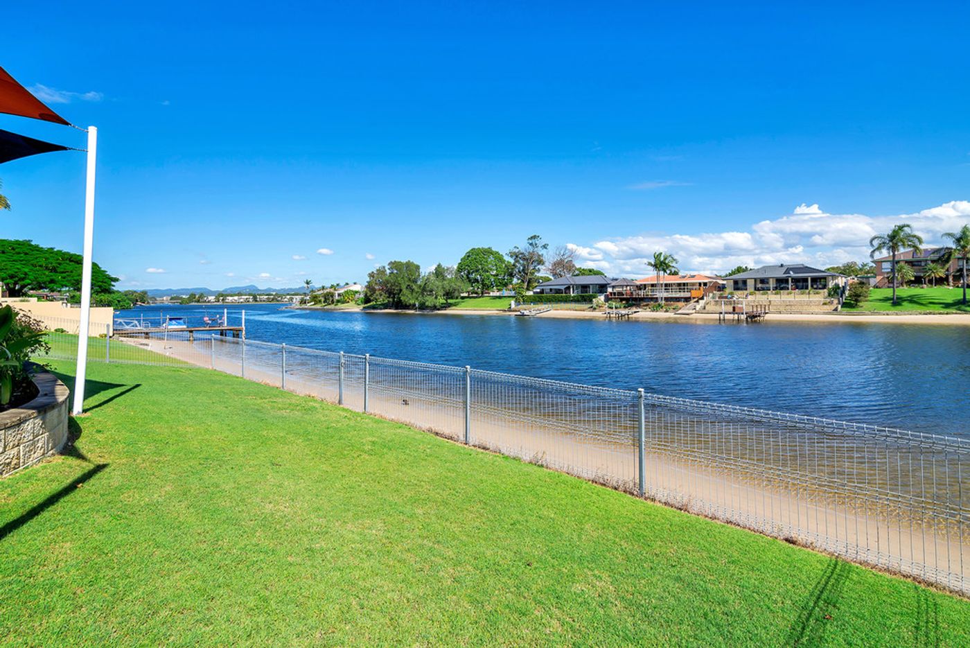 38 Arcadia Drive, MERMAID WATERS QLD 4218 House Sold