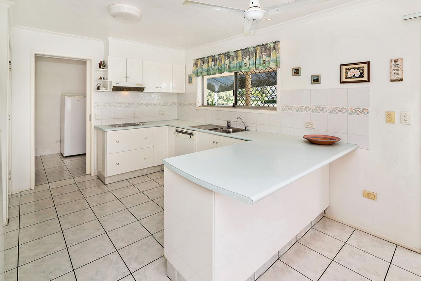 38 Arcadia Drive, MERMAID WATERS QLD 4218 House Sold