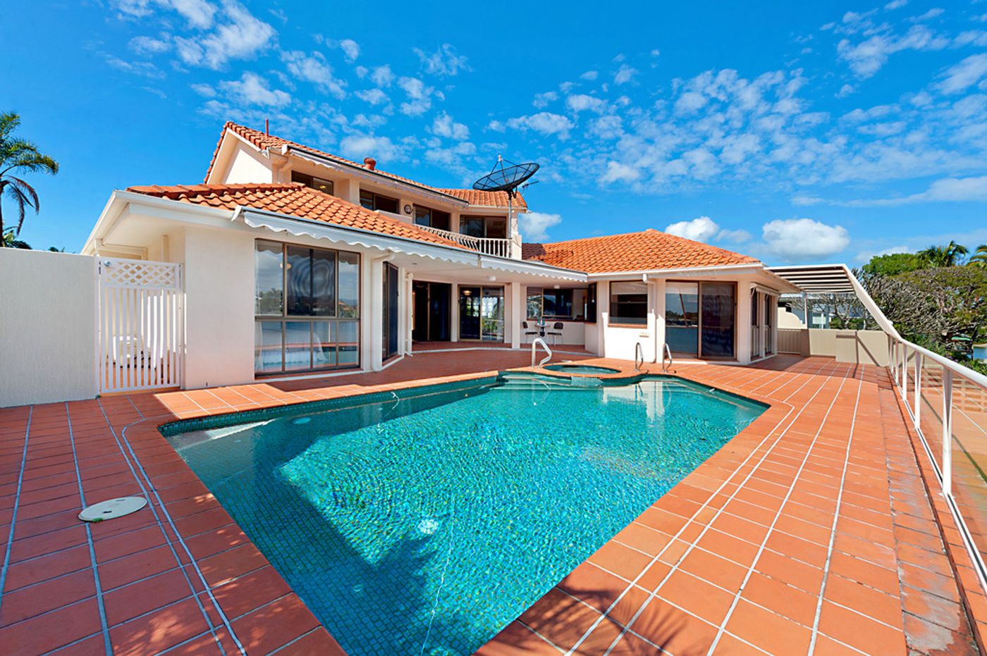 80 Oceanic Drive, MERMAID WATERS QLD 4218 House Sold