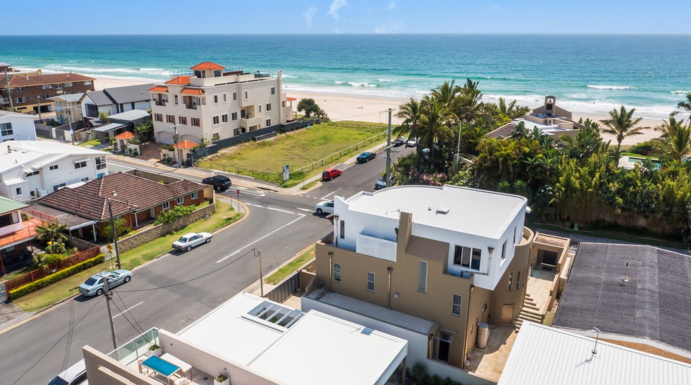 36 Hedges Avenue, MERMAID BEACH QLD 4218 House Sold