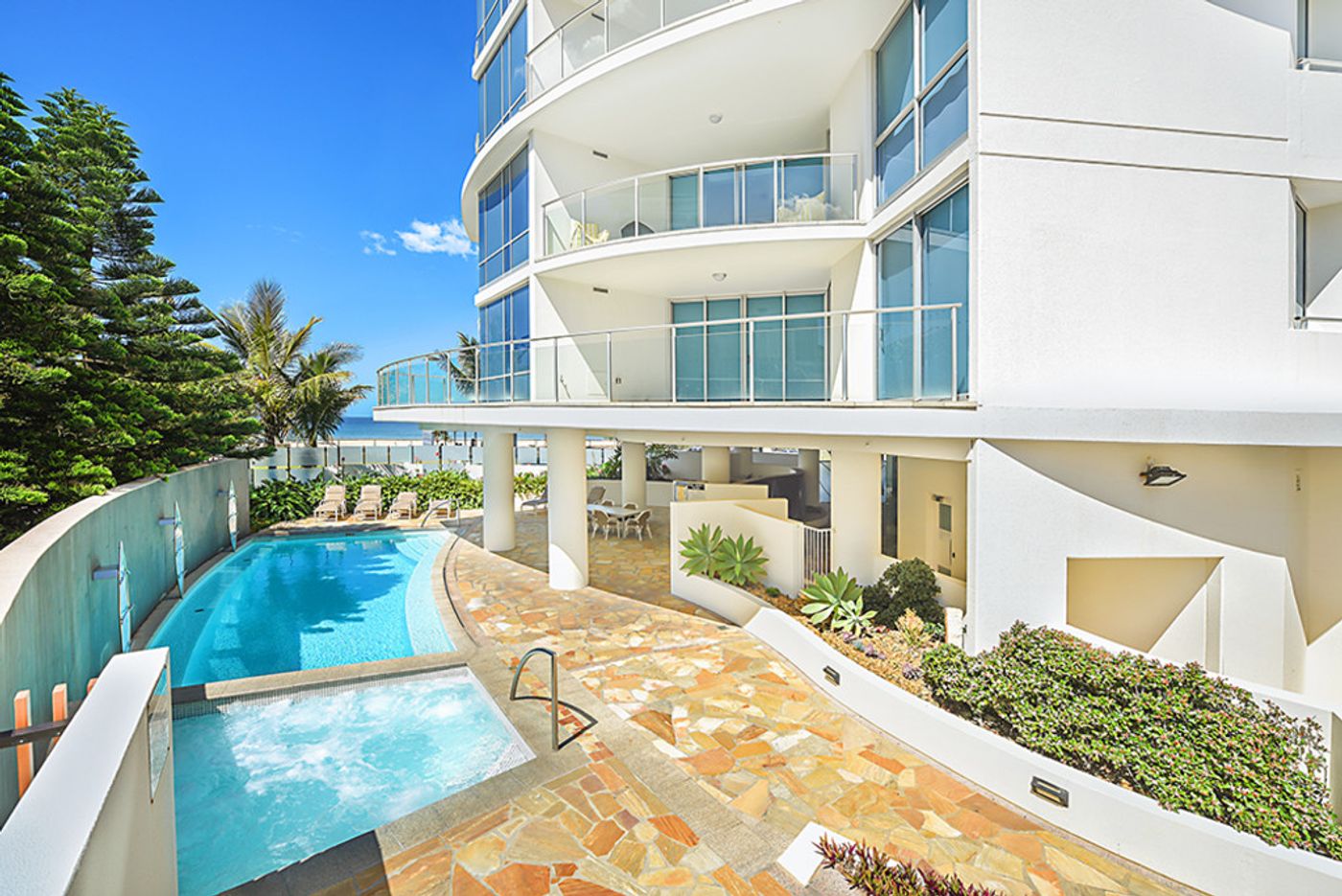 9 ''Waterline'' 132 Old Burleigh Road, BROADBEACH QLD 4218 Apartment