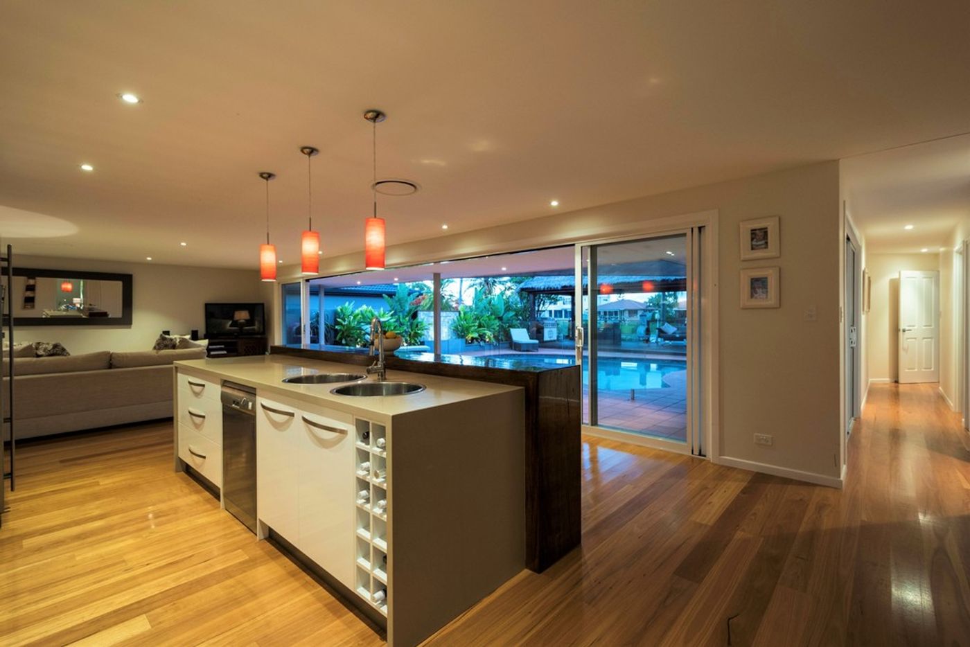 32 Port Drive, MERMAID WATERS QLD 4218 House Sold