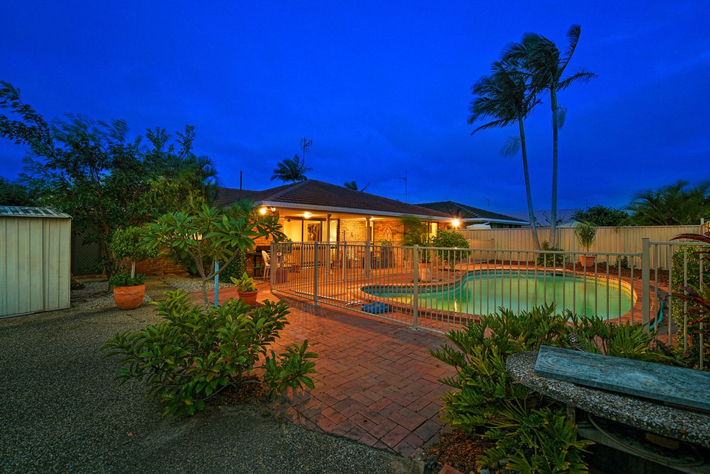 20 Apia Avenue, CLEAR ISLAND WATERS QLD 4226 House Sold