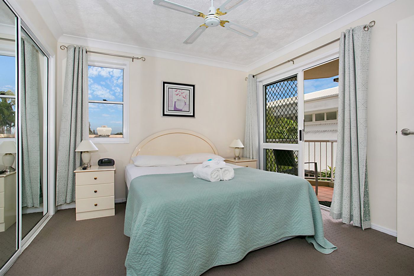 12 'Jubilee Views' 16 Jubilee Avenue, BROADBEACH QLD 4218 Unit Sold