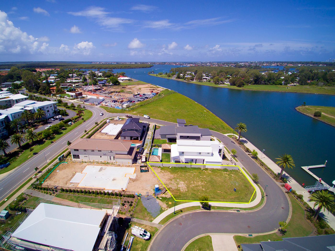 13 Harbour Rise, HOPE ISLAND QLD 4212 sold