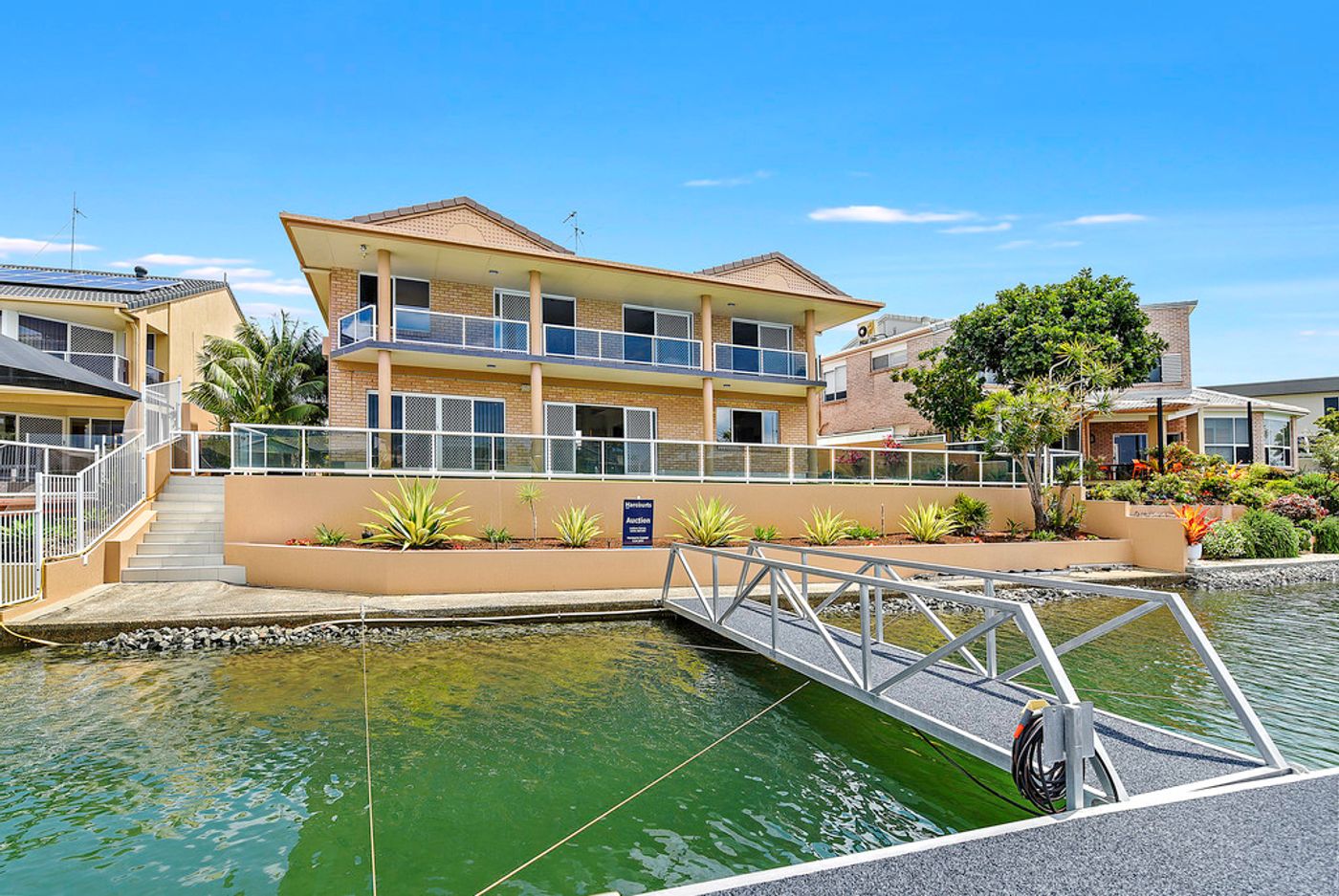 8 Sundance Way, RUNAWAY BAY QLD 4216 House Sold