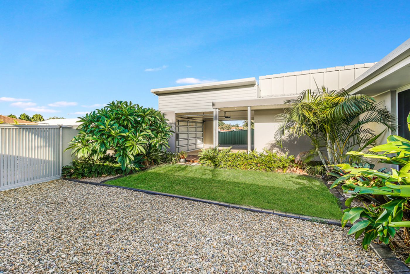 27 Lakefield Crescent, PARADISE POINT QLD 4216 House Sold