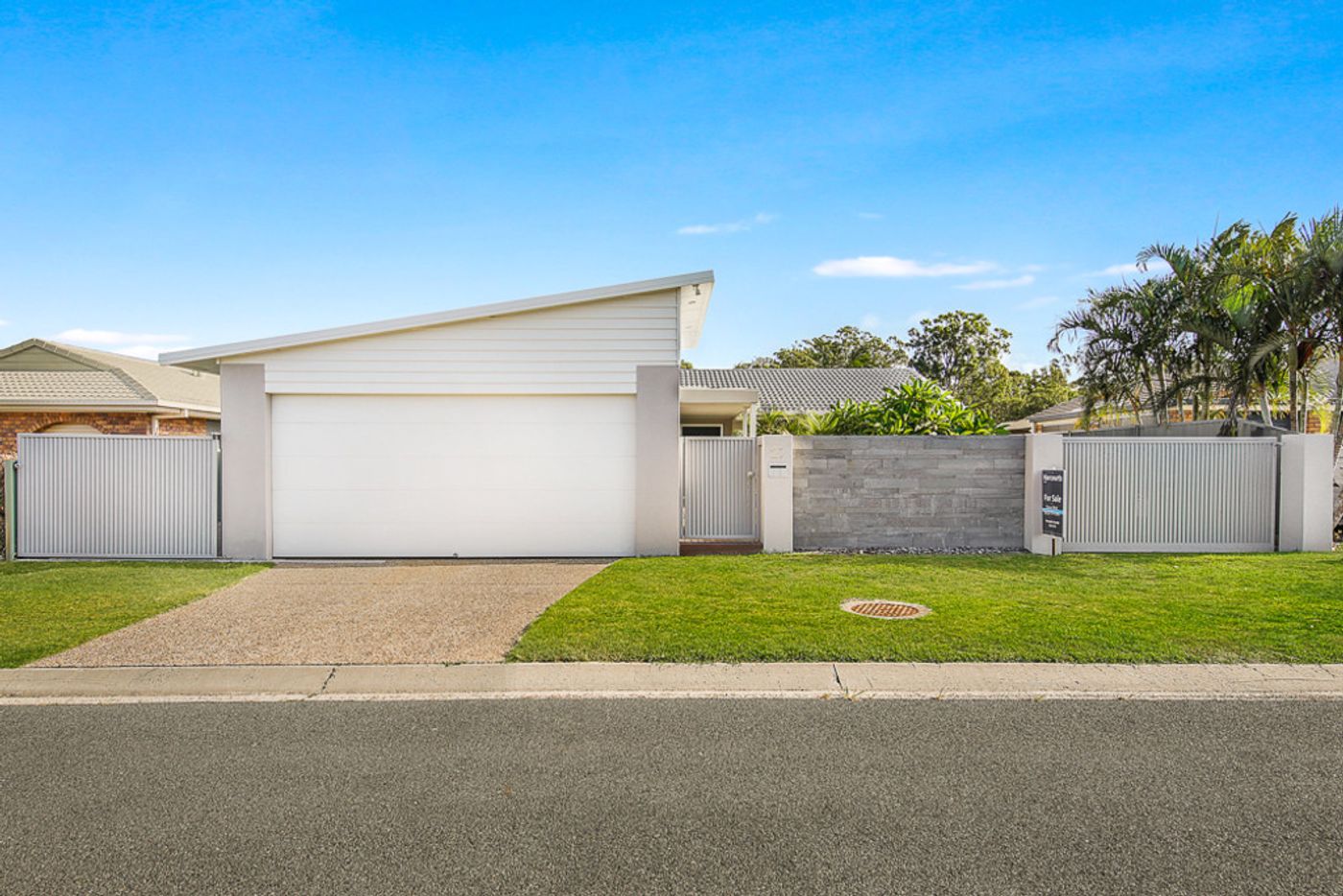 27 Lakefield Crescent, PARADISE POINT QLD 4216 House Sold