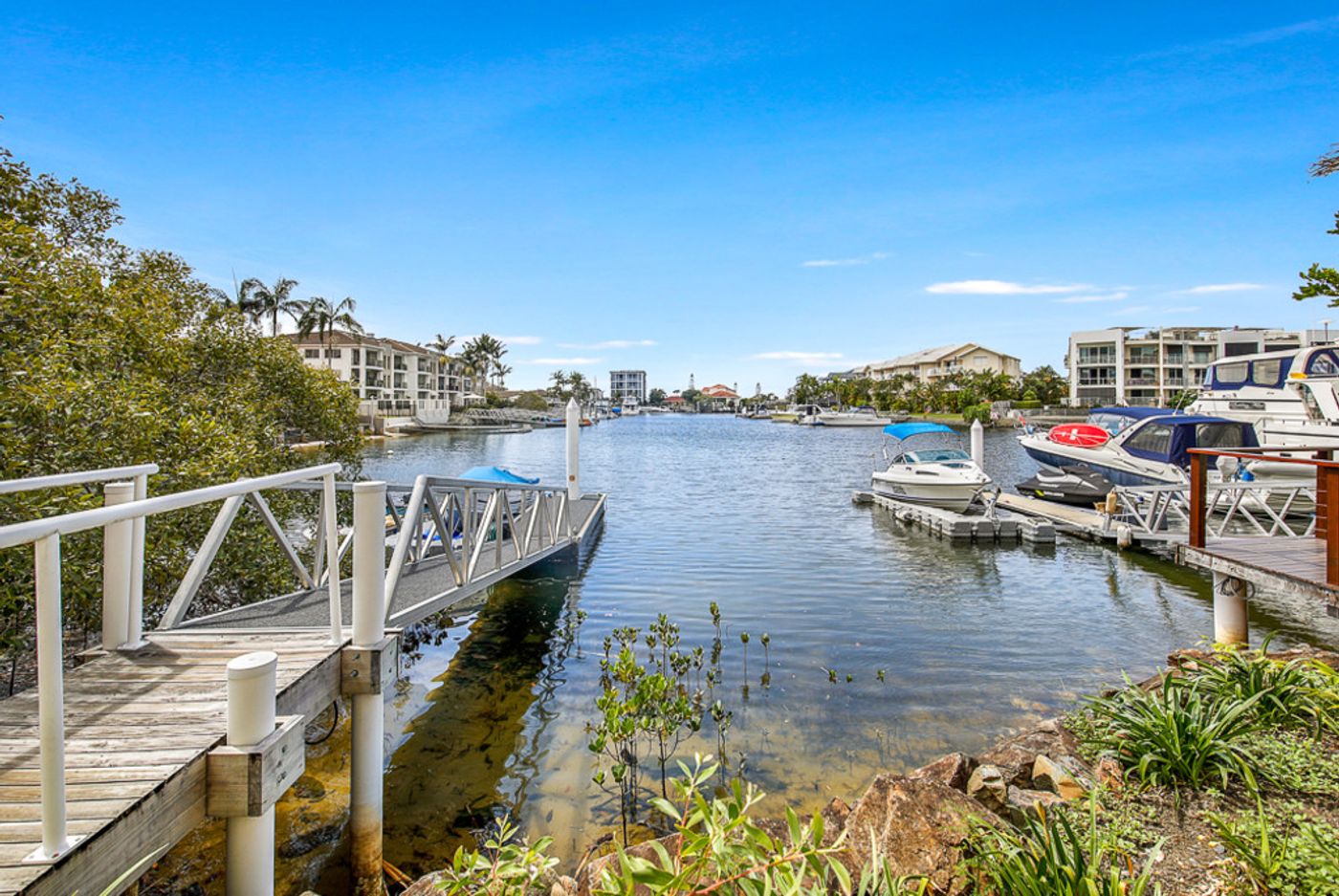 RUNAWAY BAY QLD 4216 Unit Harcourts Coastal