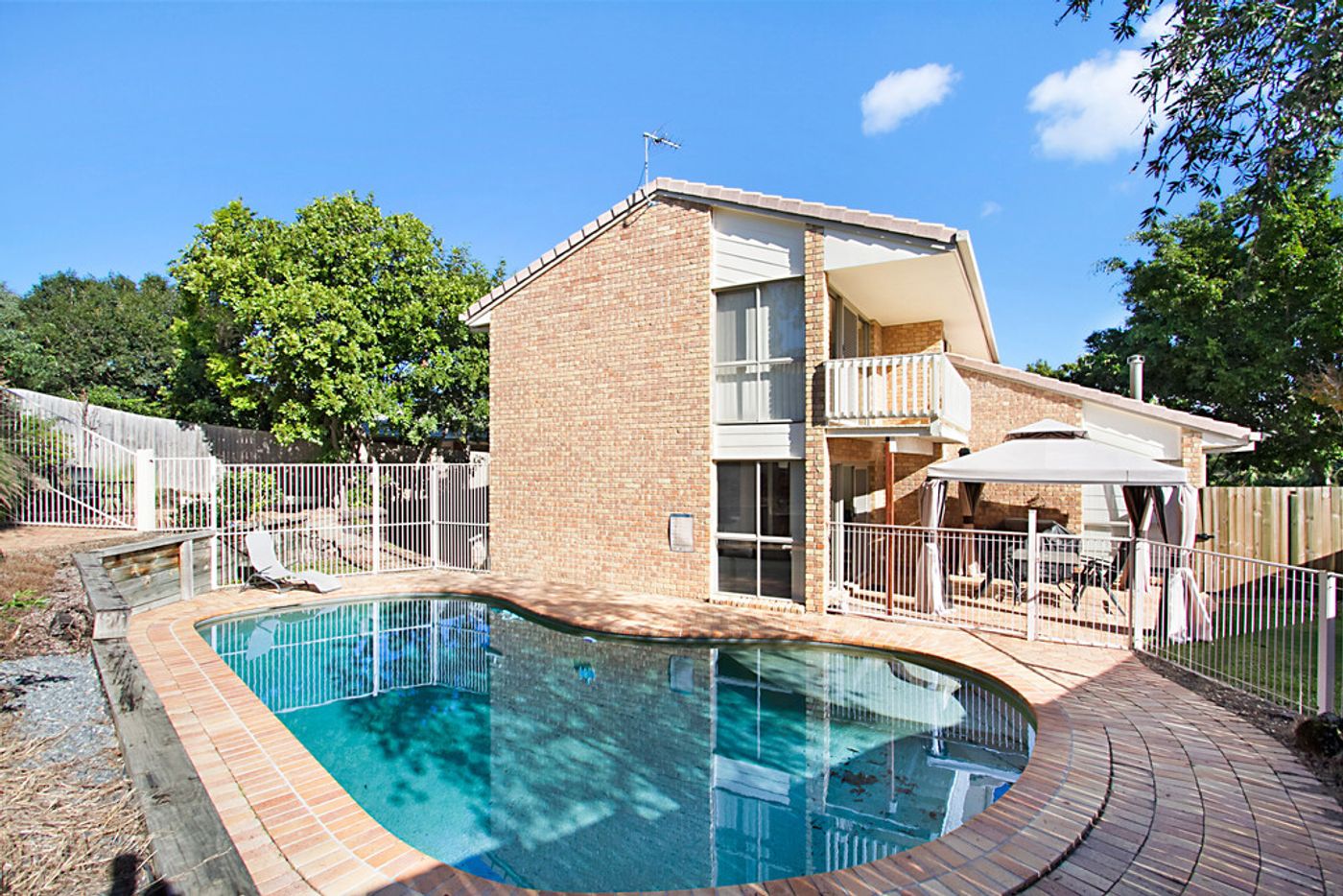 9 Lismore Drive, HELENSVALE QLD 4212 House Sold