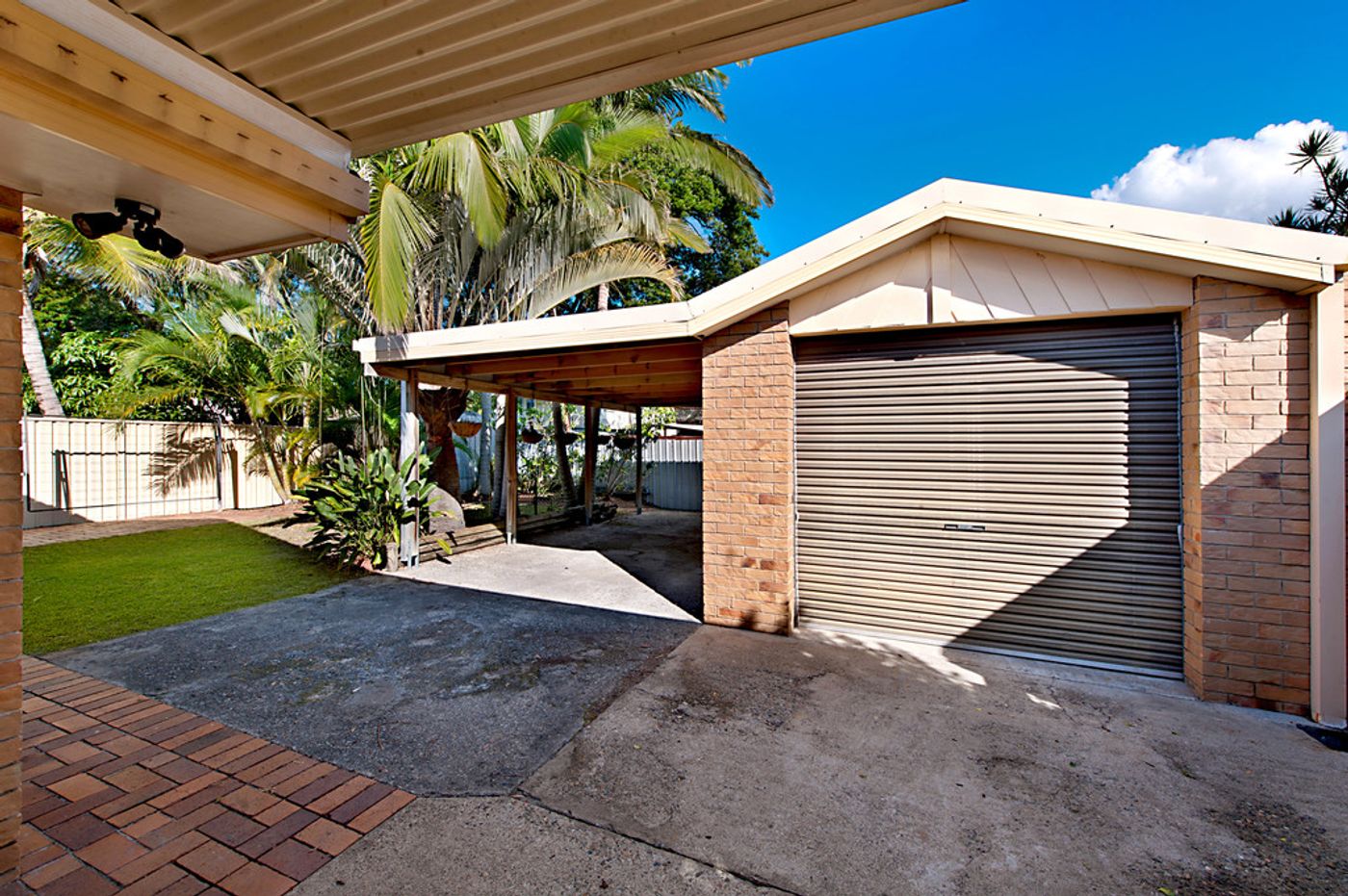 54 Victor Avenue, PARADISE POINT QLD 4216 House Sold