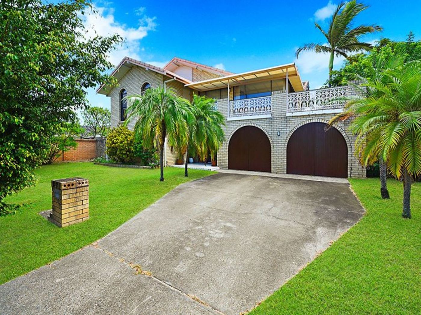 4 Viking Court, PARADISE WATERS QLD 4217 House Sold