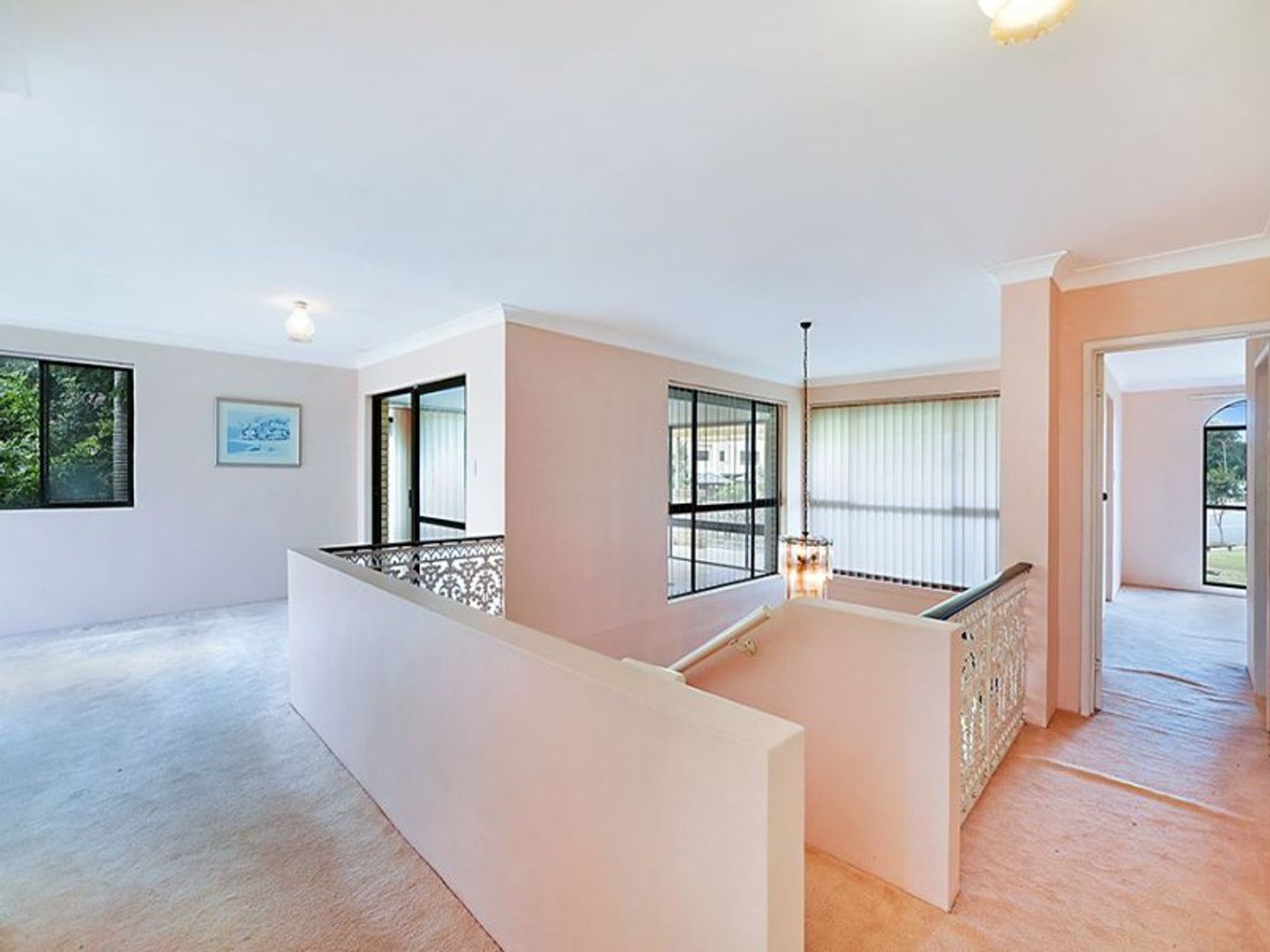 4 Viking Court, PARADISE WATERS QLD 4217 House Sold