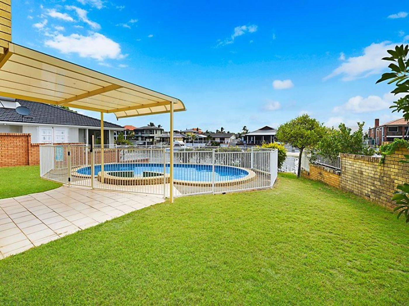 4 Viking Court, PARADISE WATERS QLD 4217 House Sold