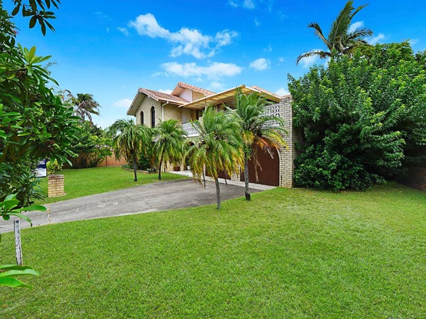 4 Viking Court, PARADISE WATERS QLD 4217 House Sold