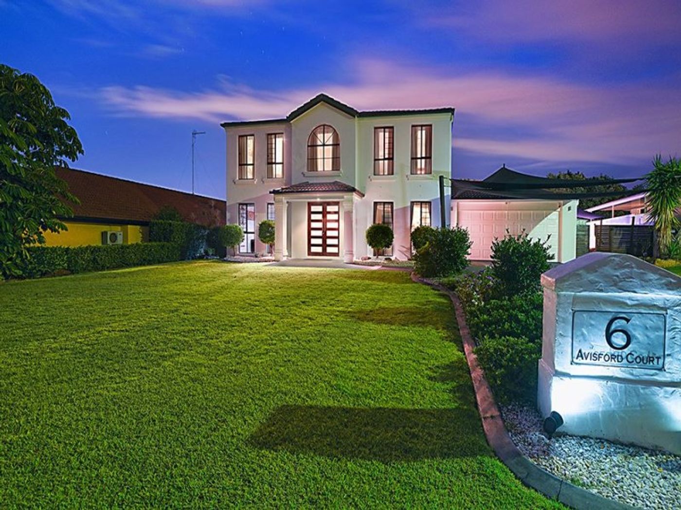 6 Avisford Court, ARUNDEL QLD 4214 House Sold
