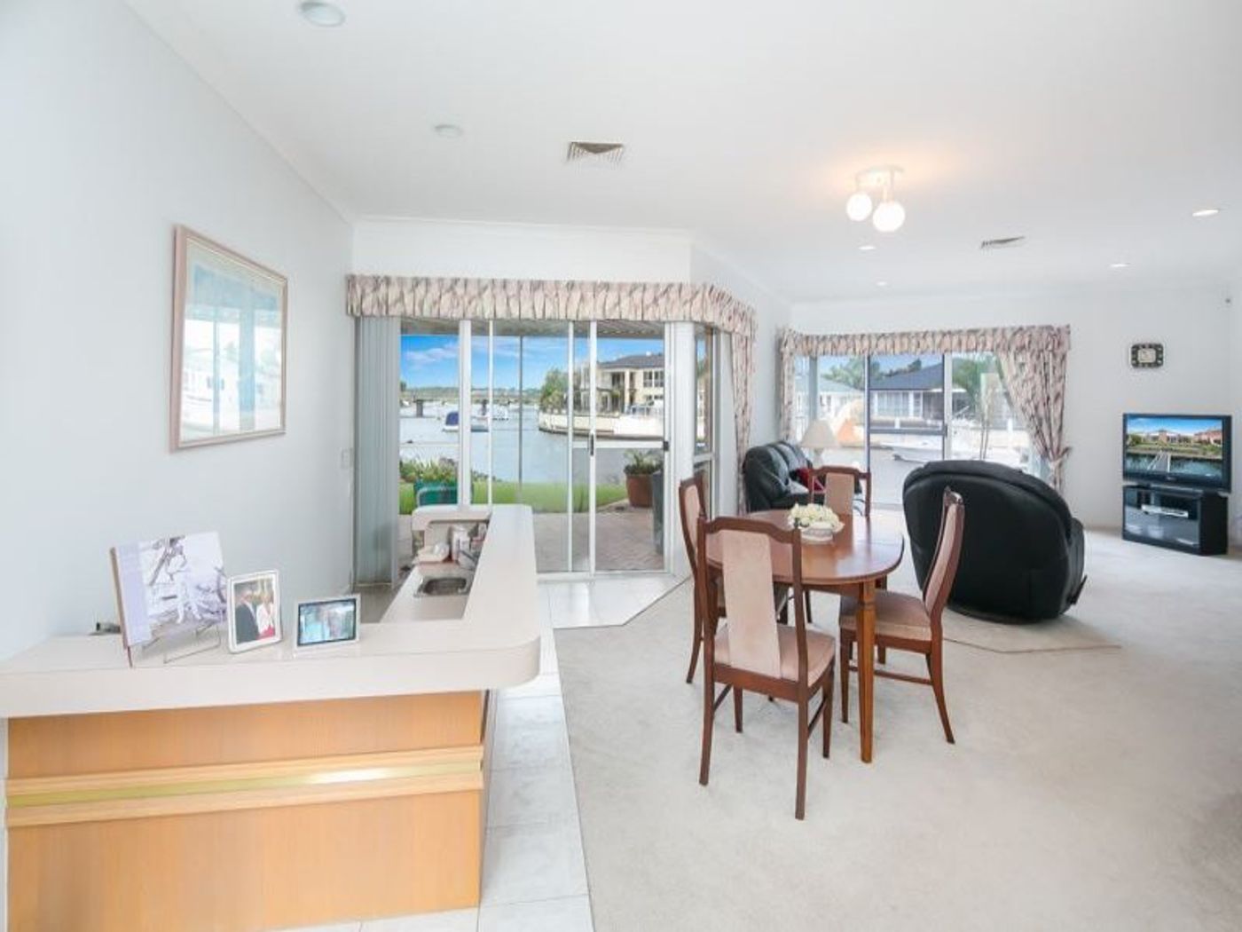 94 Sundance Way, RUNAWAY BAY QLD 4216 House Sold